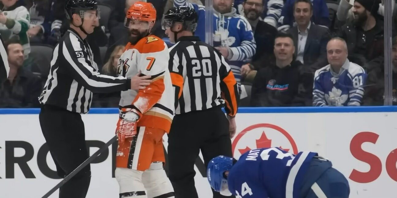 Radko Gudas Leaves Door Open to Signing With Maple Leafs